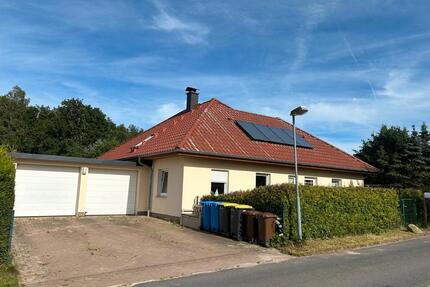 Winkelbungalow mit großem Grundstück zentral auf Rügen - Garz/Rügen
