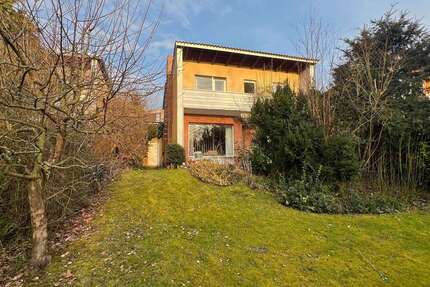 Haus zum Kaufen in Helmstedt 149.000,00 € 102.56 m²