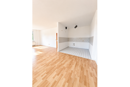 Wohnung zum Mieten in Limbach-Oberfrohna 545,00 € 90.85 m²
