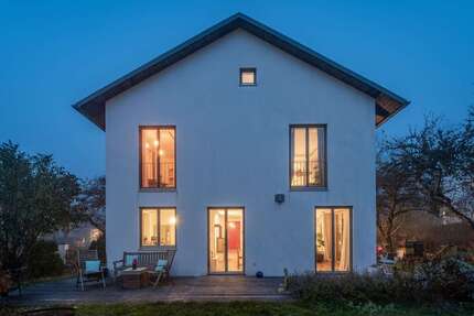 Haus zum Kaufen in Pöcking 2.250.000,00 € 257 m²