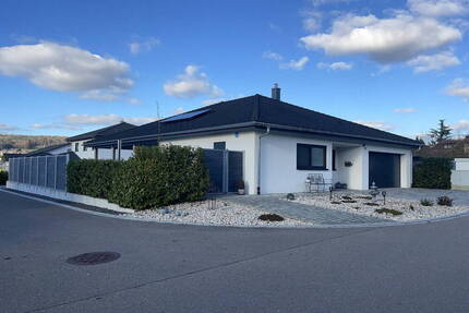Geräumiger und heller Modern Luxury Bungalow im Grünen - provisionsfrei - Wutöschingen Schwerzen