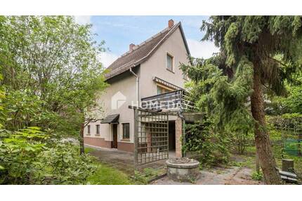 Ein Haus für viele Lebensentwürfe - fünf Zimmer auf zwei Ebenen - Dresden Klotzsche
