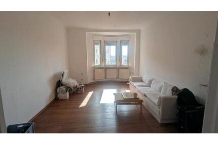 3Zi Wohnung + Bad + Küche + Balkon, Dielenboden - Nürnberg Rabus