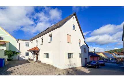 Haus zum Kaufen in Lauterhofen 279.000,00 € 240 m²