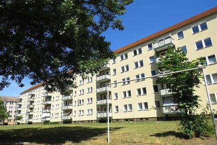 Schöne 2-Raum Wohnung mit Aufzug - Sandersdorf-Brehna