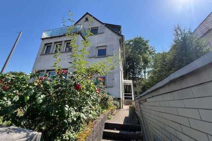 Haus zum Kaufen in Wiesbaden 795.000,00 € 200 m²