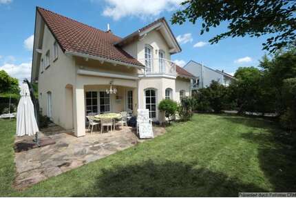Haus zum Kaufen in Kornwestheim 1.200.000,00 € 204 m²