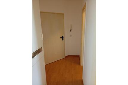 Helle Einraum-Wohnung in Stadtnähe zu vermieten - Meiningen