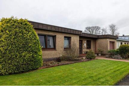 *** LIEBEVOLLER BUNGALOW in FAMILIENFREUNDLICHER LAGE und WARMEN MAUERWERK sowie GLASFASER *** - Brake Kirchhammelwarden