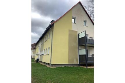 Gemütliches Dachgeschoß mit 3 hellen Zimmern in friedlicher, ruhiger Wohnlage . Ab sofort - Heiligenhaus