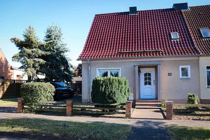 Einfamilienhaus mit Garage und überdachter Terrasse in Loburg - Gommern Ladeburg