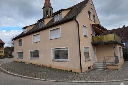 Verkaufe 5-Familienhaus in Wieseth - EG kernsaniert