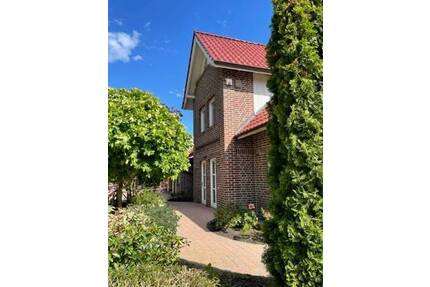 Moderne 4-Zimmer-Wohnung über 2 Ebenen in Hanstedt