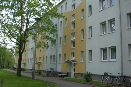 zentral gelegene 3-R-Wohnung mit Balkon in Lucka (Thür.) - W0330