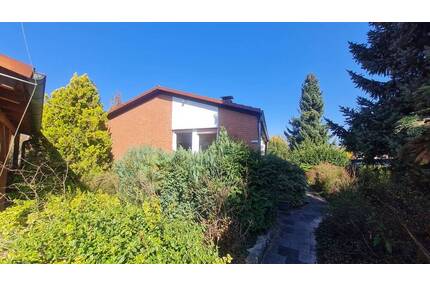 Renovierungsbedürftiger Einfamilien-BUNGALOW mit schönem Grundstück - Röttenbach