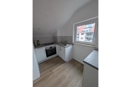 Zentrale 1,5-Zimmer-Dachgeschosswohnung im Herzen von Metzingen