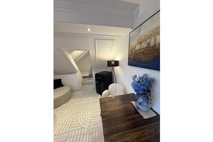 Exklusives DG-Apartment möbliert (inkl. Privatgarten) - Karlsfeld