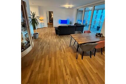 Hafengold Hafeninsel Luxuriöse Wohnung am Main mit Wasserblick - Offenbach am Main