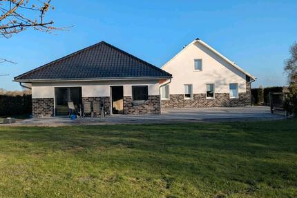 Mehrfamilienhaus mit Neubaubungalow ohne Provision - Westoverledingen