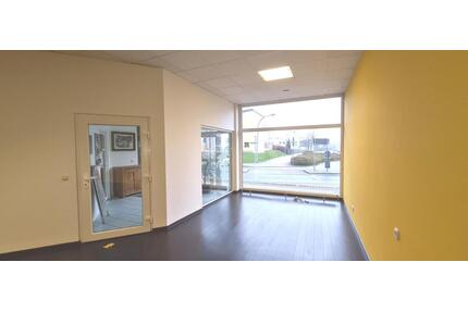 Große Laden-, Büro- oder Praxisfläche in Hermsdorf