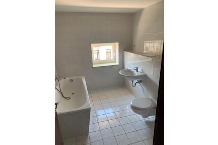 Schöne und günstige 1 Raum-DG-Wohnung in Halle (Saale)