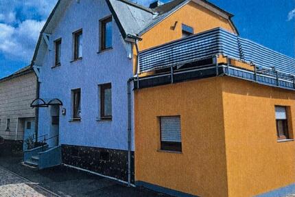 Einfamilienhaus mit riesigem Potenzial & großem Garten - Reinsfeld