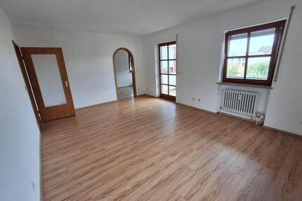 3-Zi-Wohnung mit 2 Balkonen & Garage - Rotthalmünster