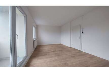 Wohnung zum Mieten in Halle 880,00 € 118 m²