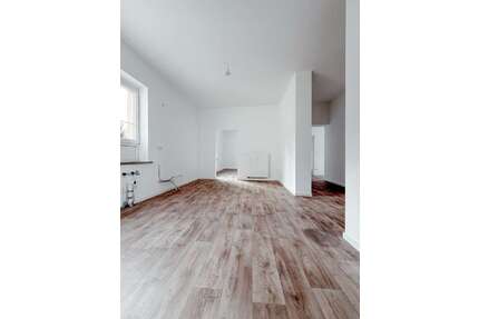 Wohnung zum Mieten in Burkhardtsdorf 600,00 € 90 m²