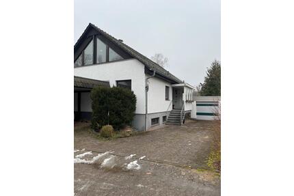 Geräumiges Einfamilienhaus mit 6 Zimmern, Garage und Carport i - Hameln Kernstadt