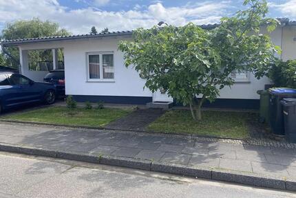 Schönes 4-Zimmer Haus in Bonn - 1.800,00&nbsp;EUR Kaltmiete, ca.&nbsp; 118,00&nbsp;m&sup2; in Bonn (PLZ: 53119) Tannenbusch