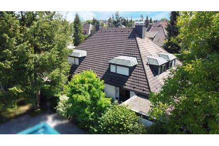 TOP WOHNLAGE-Nürnberg-Weiherhaus! Doppelhaushälfte mit Terrasse, Garten und Garage!