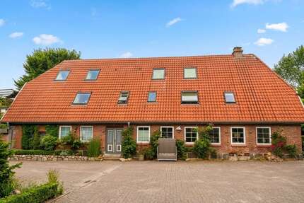 Haus zum Kaufen in Hürup 585.000,00 € 300 m²