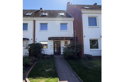 Frisch saniertes Reihenmittelhaus mit 6 Zimmern, Balkon und Einzelgarage zu vermieten - Rellingen