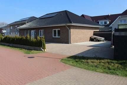 Moderner Bungalow mit Pool *PROVISIONSFREI* - Holdorf
