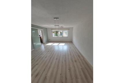 Helle 2-Raumwohnung mit Terrasse - Cunewalde