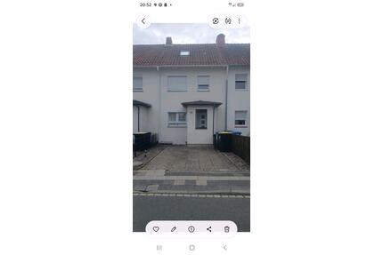 Reihenmittelhaus - 1.250,00&nbsp;EUR Kaltmiete, ca.&nbsp; 90,00&nbsp;m&sup2; in Celle (PLZ: 29221)