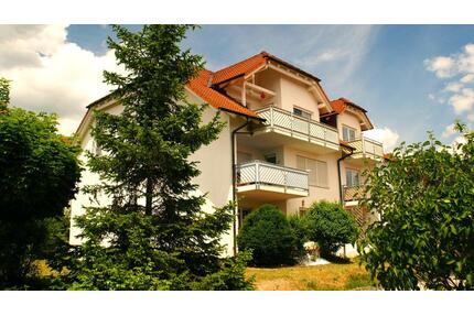 Sonnige ruhige großzüg. 3-Zi.-Komfortwhg, 2. Stock, Balkon, EBK - Lautertal