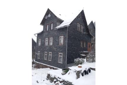 Haus und Grundstück zu verkaufen - Neuhaus am Rennweg