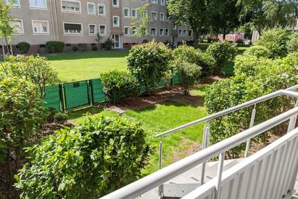 Renovierte 3-Zimmer-Wohnung mit Garten (60 m²) und Siemens EBK - Frankfurt am Main West