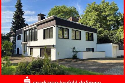 EFH mit ausgebauter Nutzfläche im Souterrain und 2 Garagen - Krefeld Inrath/Kliedbruch