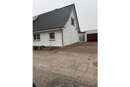Doppelhaushälfte in Grimmen - 188.000,00&nbsp;EUR Kaufpreis, ca.&nbsp; 78,00&nbsp;m&sup2; in Grimmen (PLZ: 18507)