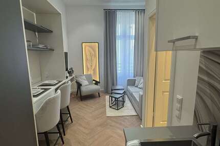 Wohnung zum Mieten in Berlin 2.400,00 € 30.57 m²