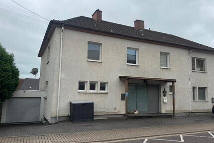 Großzügige Stadtvilla in Lebach - 335 m² Wfl. | 4 Etagen | Pool