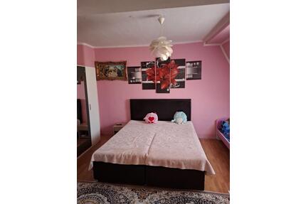 Große Wohnung in der Stadt Hof - 820,00&nbsp;EUR Kaltmiete, ca.&nbsp; 110,00&nbsp;m&sup2; in Hof (PLZ: 95028) Altstadt