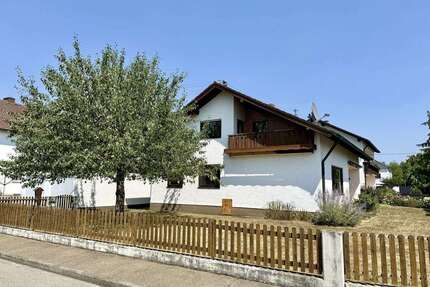 Haus zum Kaufen in Vöhringen 450.000,00 € 147.08 m²