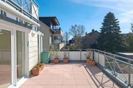 Helle 3-Zimmer-Wohnung mit Dachterrasse und Blick ins Grüne - Dänischenhagen