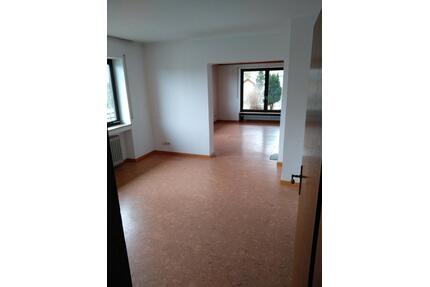 Helle 3,5-Zimmer-Wohnung mit Terrasse und optional Gartennutzung - Bad Schussenried
