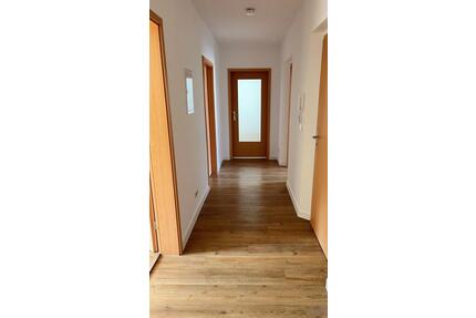 Das ist riesig! - 775,00&nbsp;EUR Kaltmiete, ca.&nbsp; 93,50&nbsp;m&sup2; in Schkeuditz (PLZ: 04435)