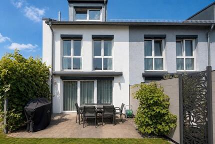 Reiheneckhaus - 799.000,00&nbsp;EUR Kaufpreis, ca.&nbsp; 146,00&nbsp;m&sup2; in Rutesheim (PLZ: 71277)
